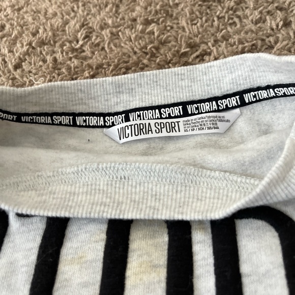 Sweater - Picture 2 of 3